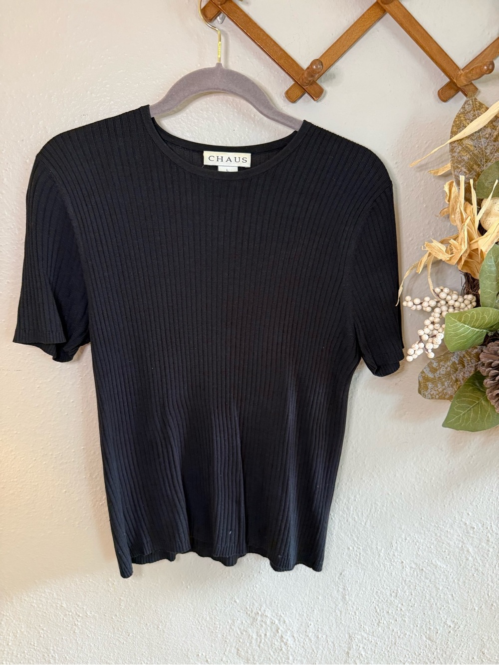Chaus Women's Black Ribbed Silk Short-Sleeve Top